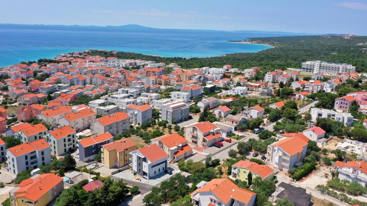 Apartments Tomy Новаля Екстериор снимка