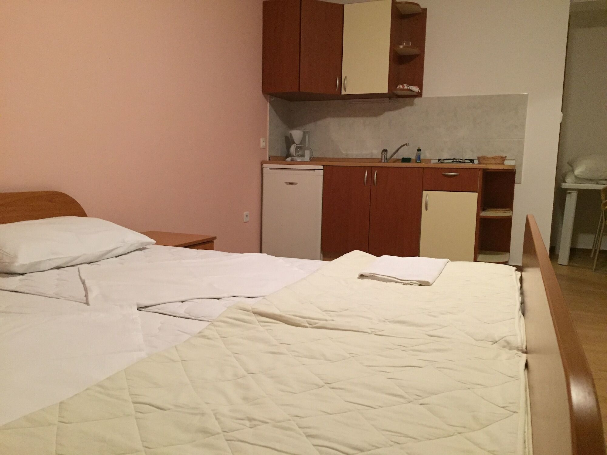 Apartments Tomy Новаля Екстериор снимка
